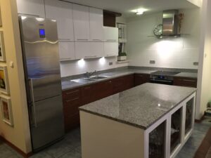 Blaty granitu strzegomskiego