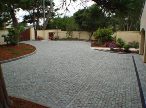 Podjazd z kostki granitowej