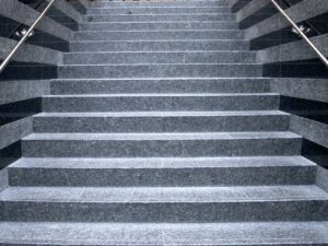 Schody granit polerowany